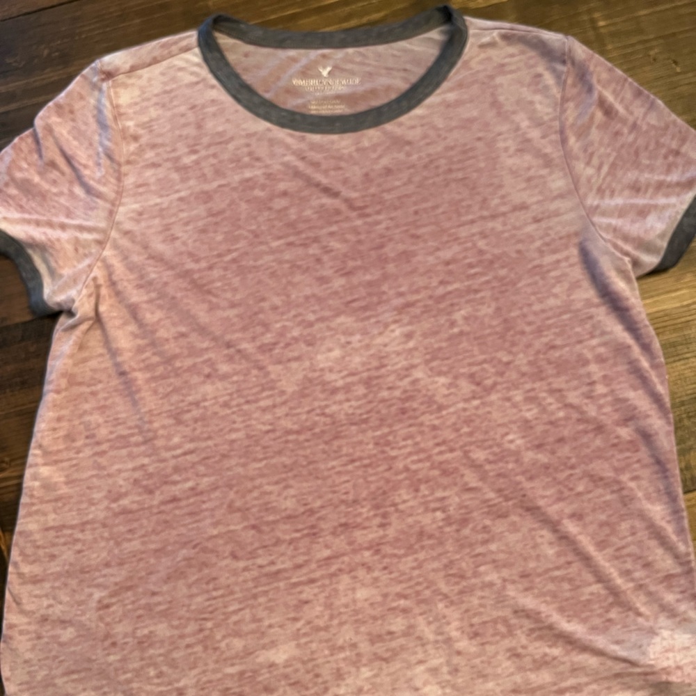 Size Small AE tee